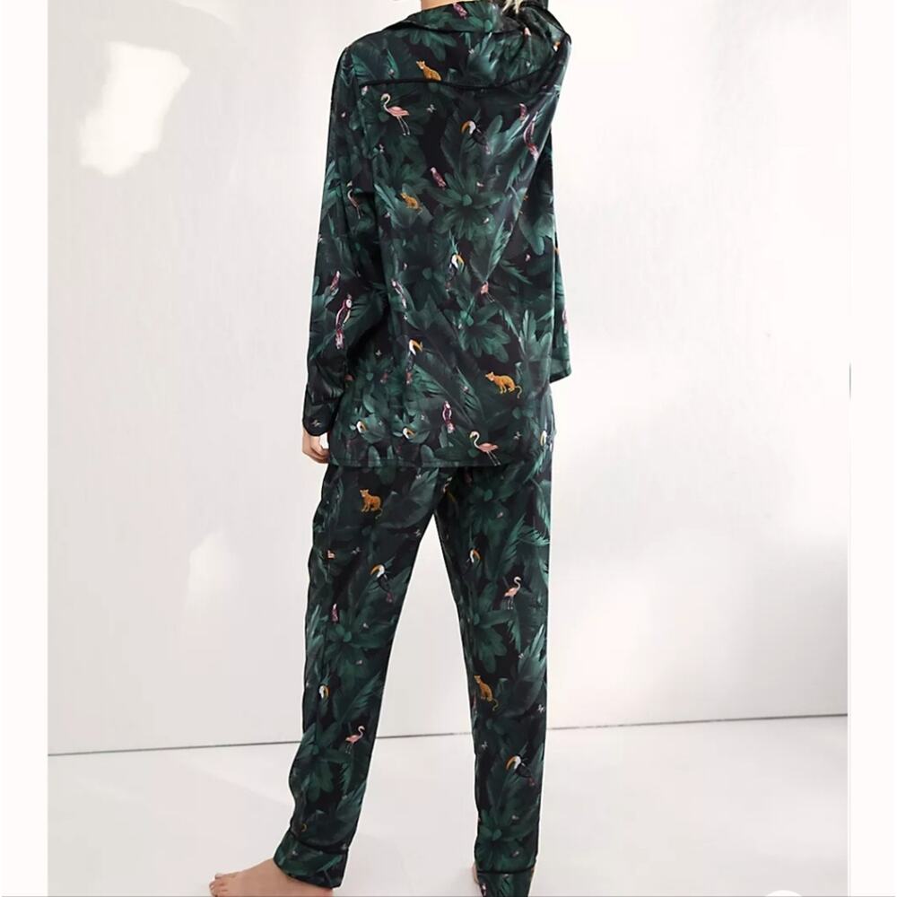 Plush Apparel Revolve Satin Pajama Set NWT Emerald Green Tropical Jungle Pants S - Picture 6 of 12
